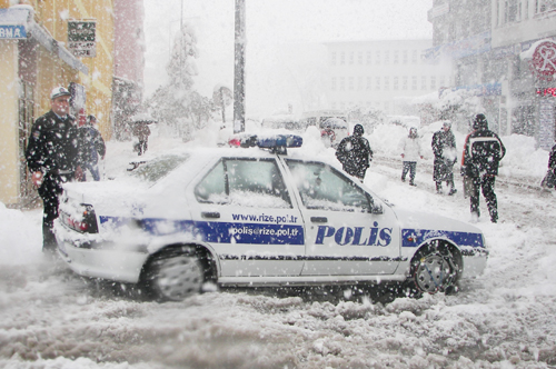 Rize'de kar manzaraları 